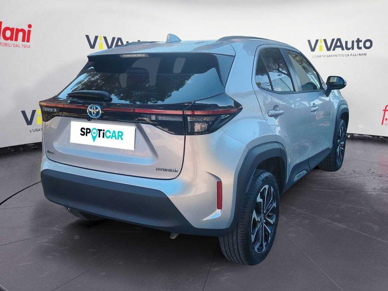 Toyota Toyota Yaris usata, con alzacristalli elettrici anteriori e posteriori