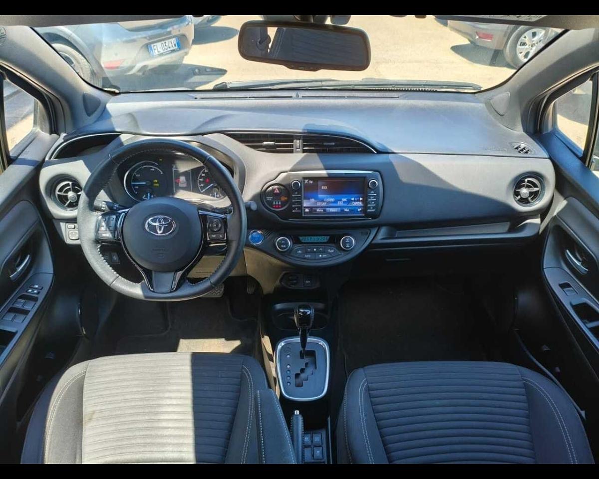 Toyota Toyota Yaris usata, con assistente alle frenate di emergenza