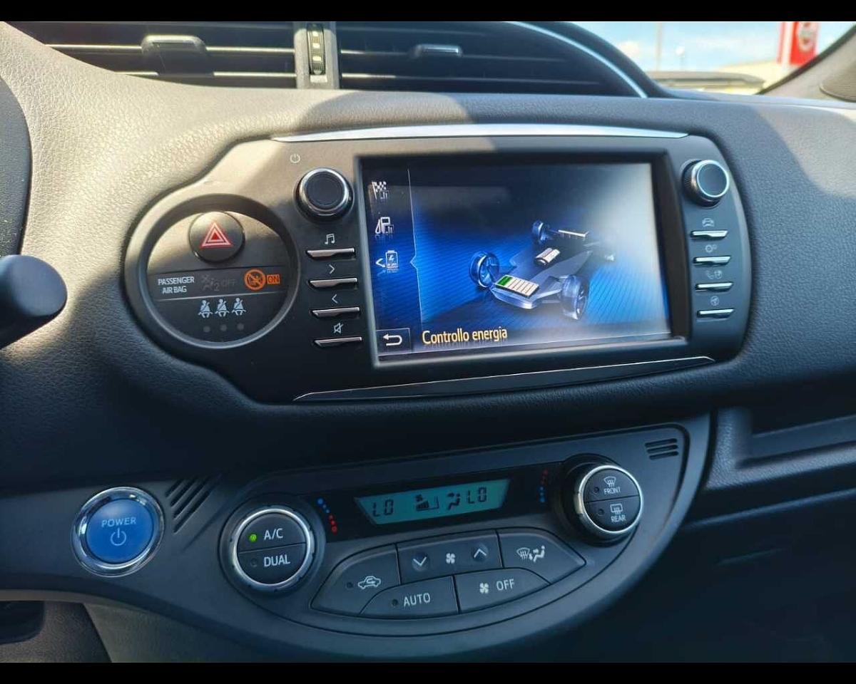 Toyota Toyota Yaris usata, con fari fendinebbia
