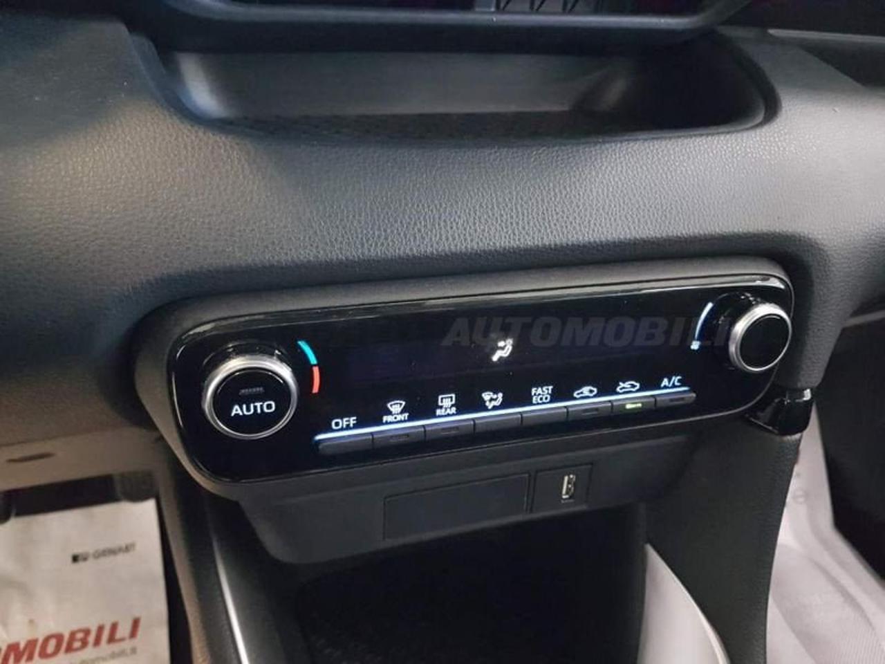 Toyota Toyota Yaris usata, con alzacristalli elettrici