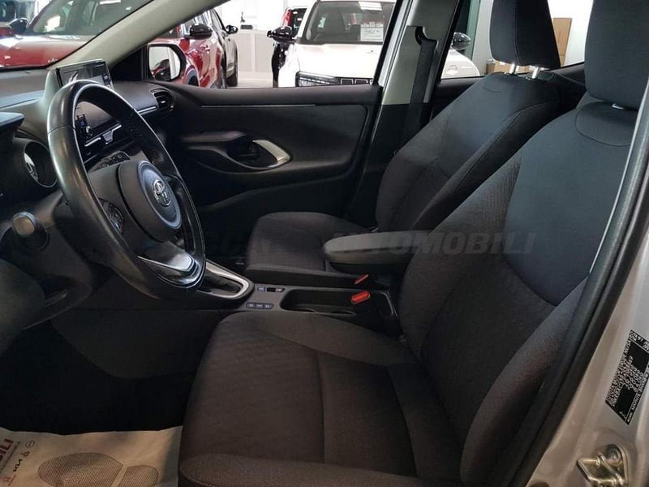 Toyota Toyota Yaris usata, con cerchi in lega