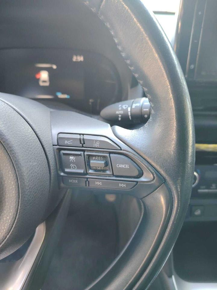 Toyota Toyota Yaris usata, con Battitacco specifico con logo Yaris Cross