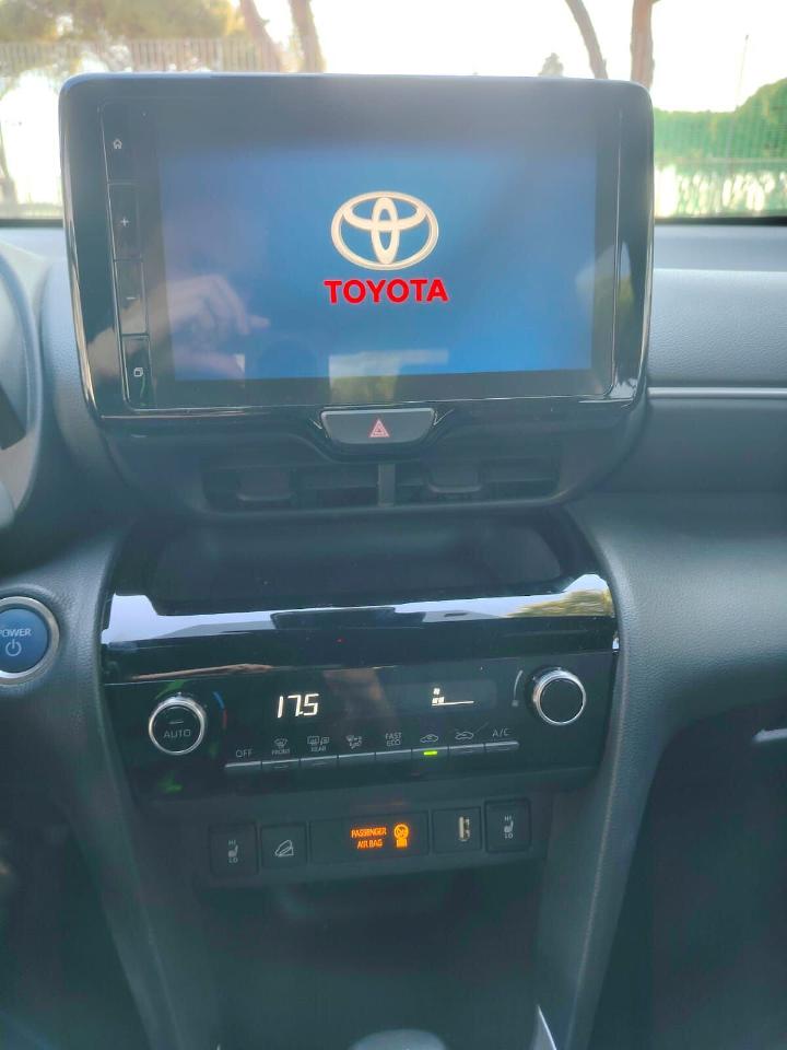 Toyota Toyota Yaris usata, con cassetto portaoggetti