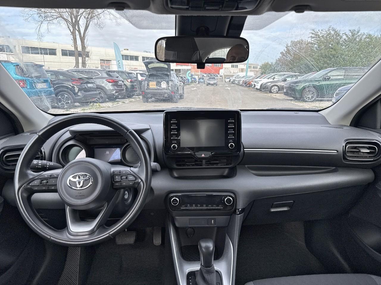Toyota Toyota Yaris usata, con comandi audio al volante
