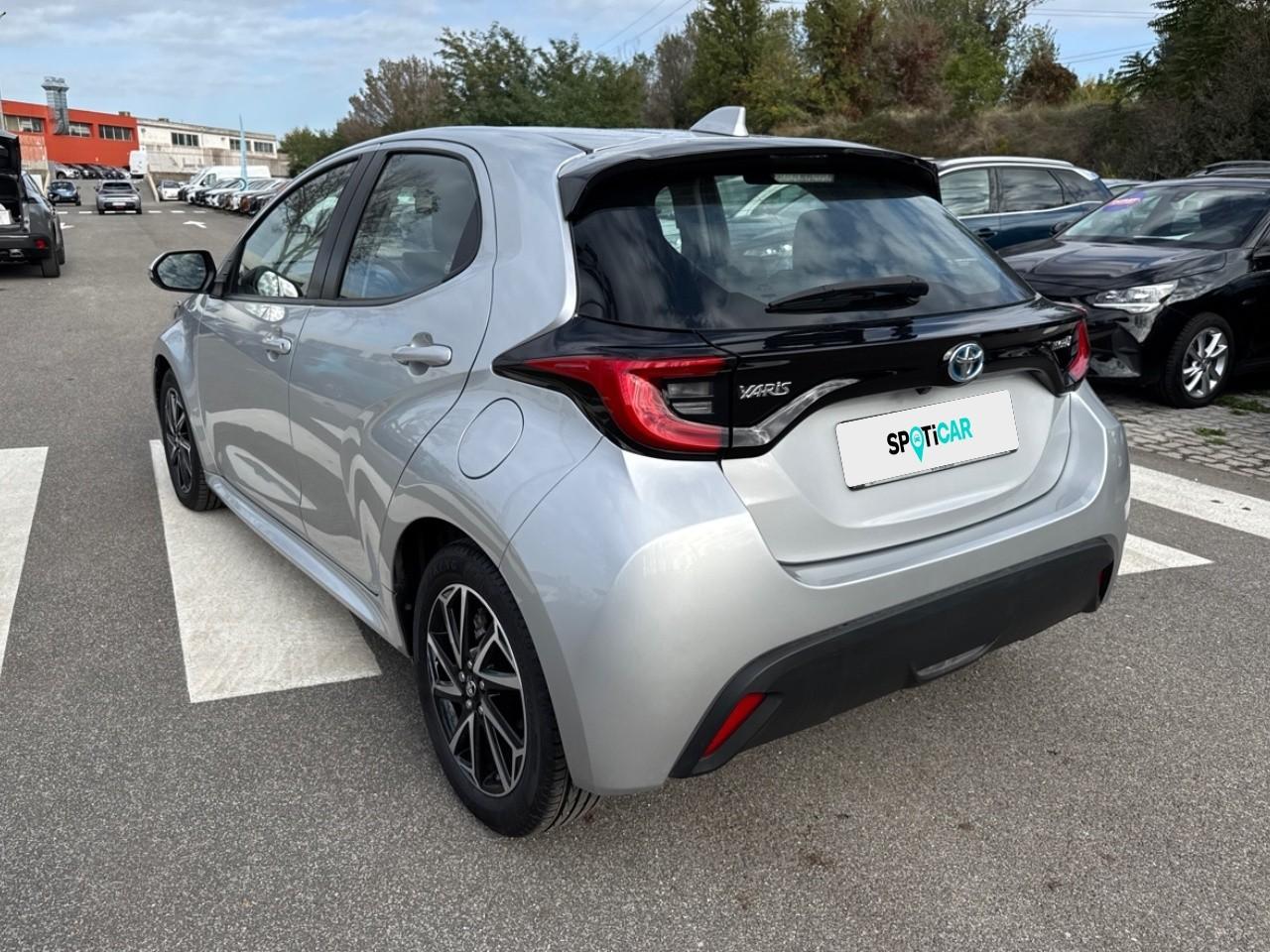 Toyota Toyota Yaris usata, con comandi apps