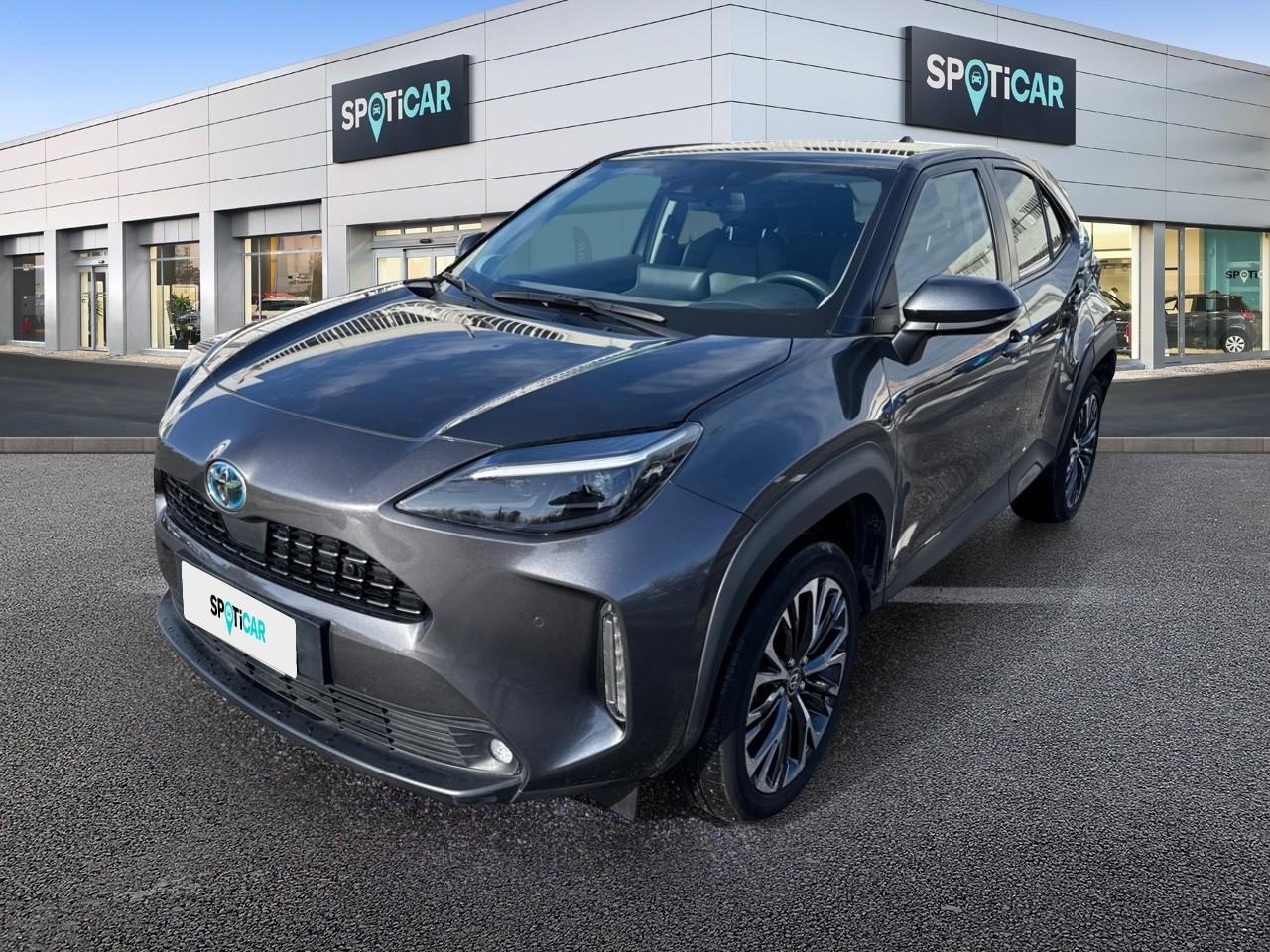 toyota yaris yaris 1.5h e-cvt lounge usata