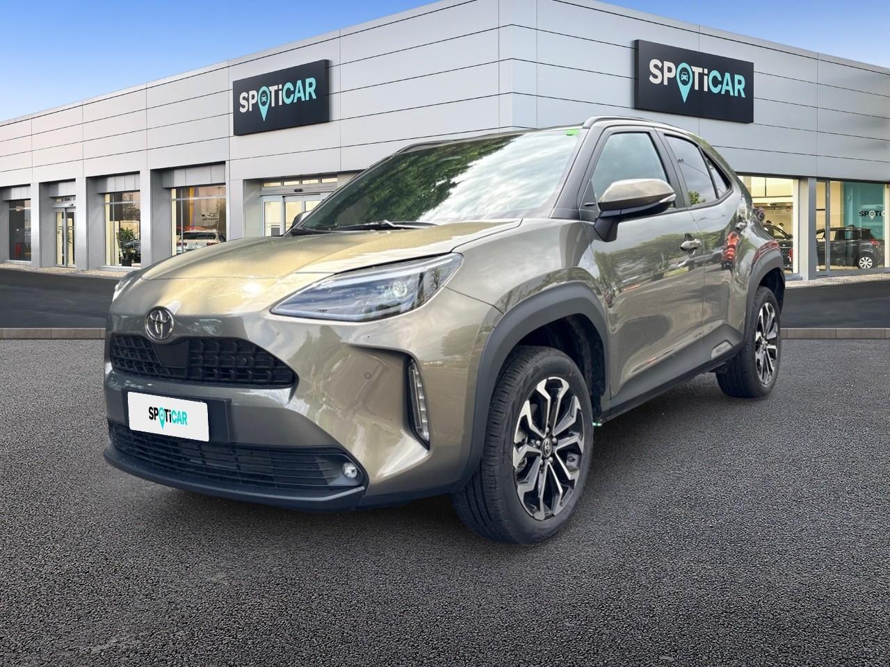 TOYOTA TOYOTA YARIS Usato Nero elettrico / benzina 2025
