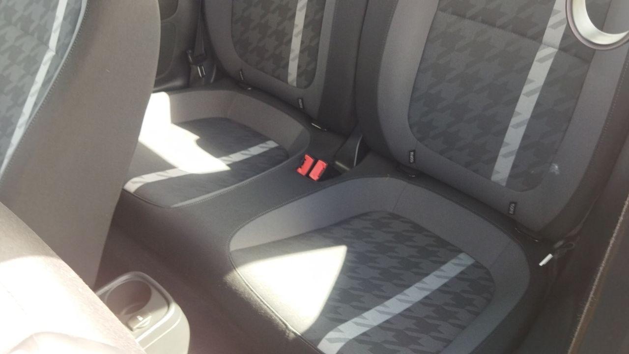 Volkswagen Volkswagen New Beetle usata 3