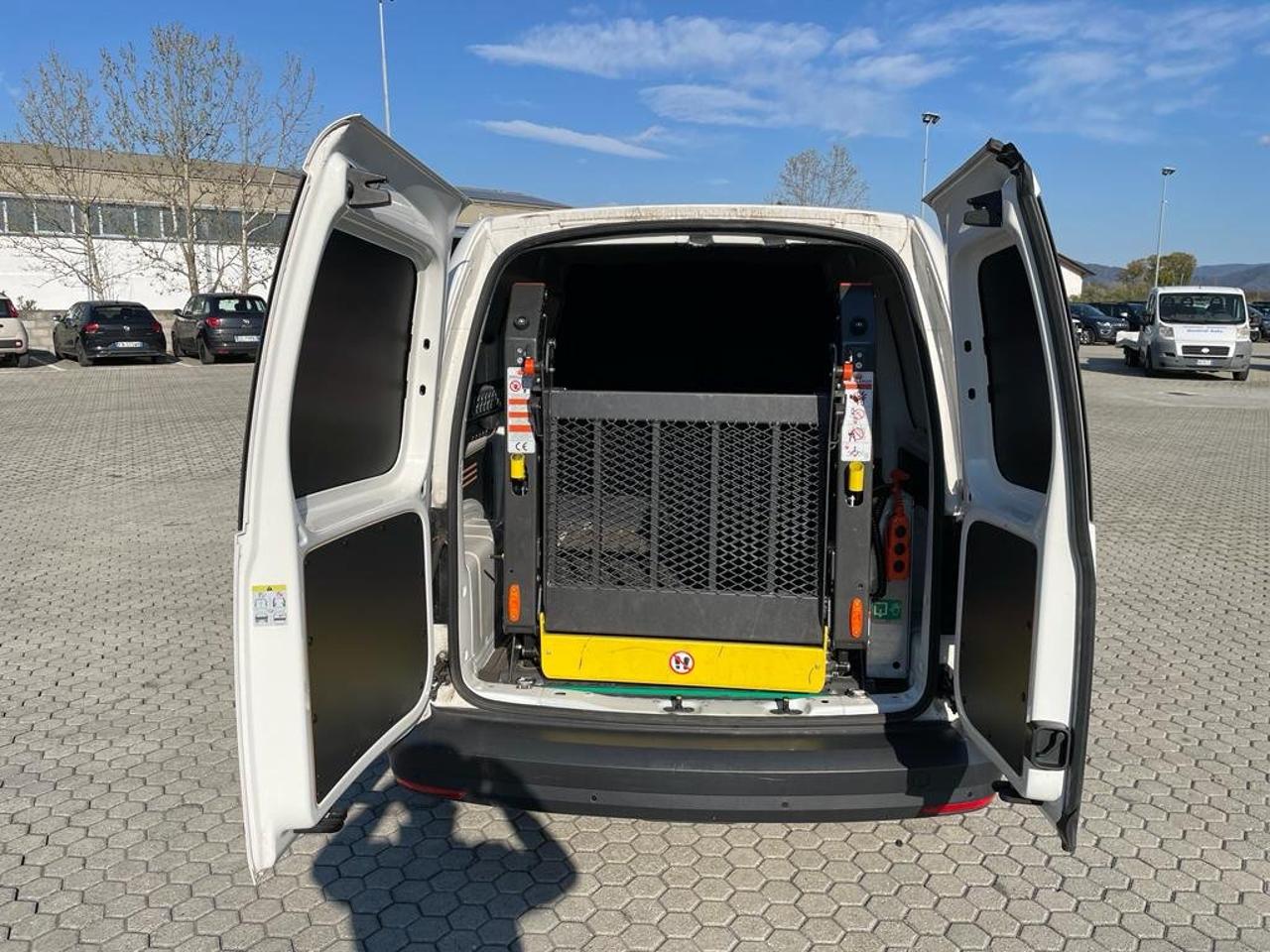 Volkswagen Volkswagen Caddy usata 8