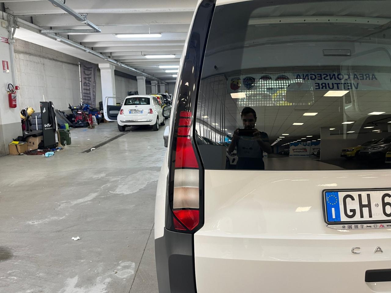 Volkswagen Volkswagen Caddy usata 14