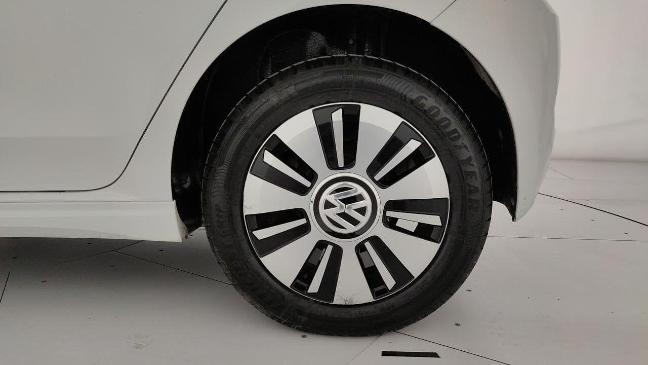 Volkswagen Volkswagen Up usata, con 5 porte