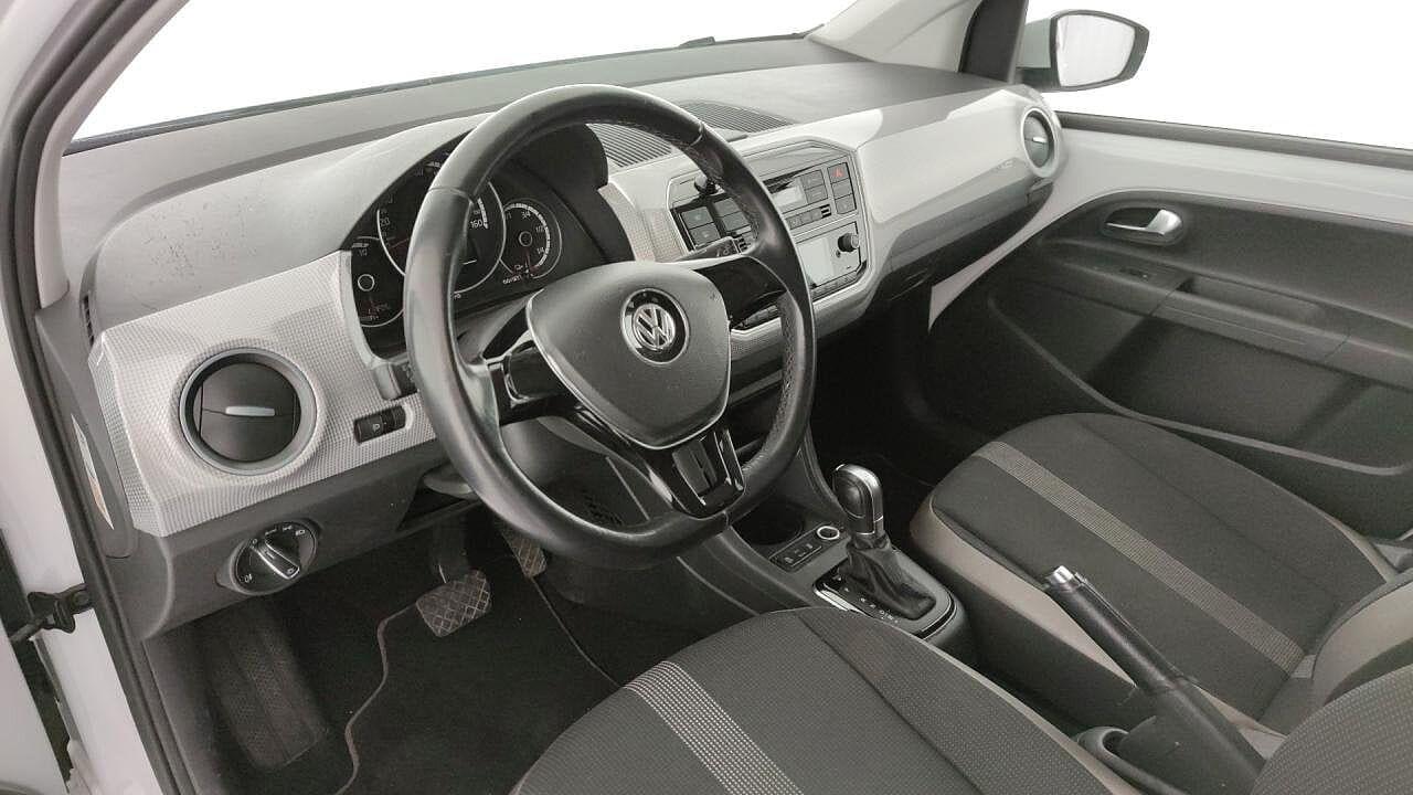 Volkswagen Volkswagen Up usata, con clima automatico