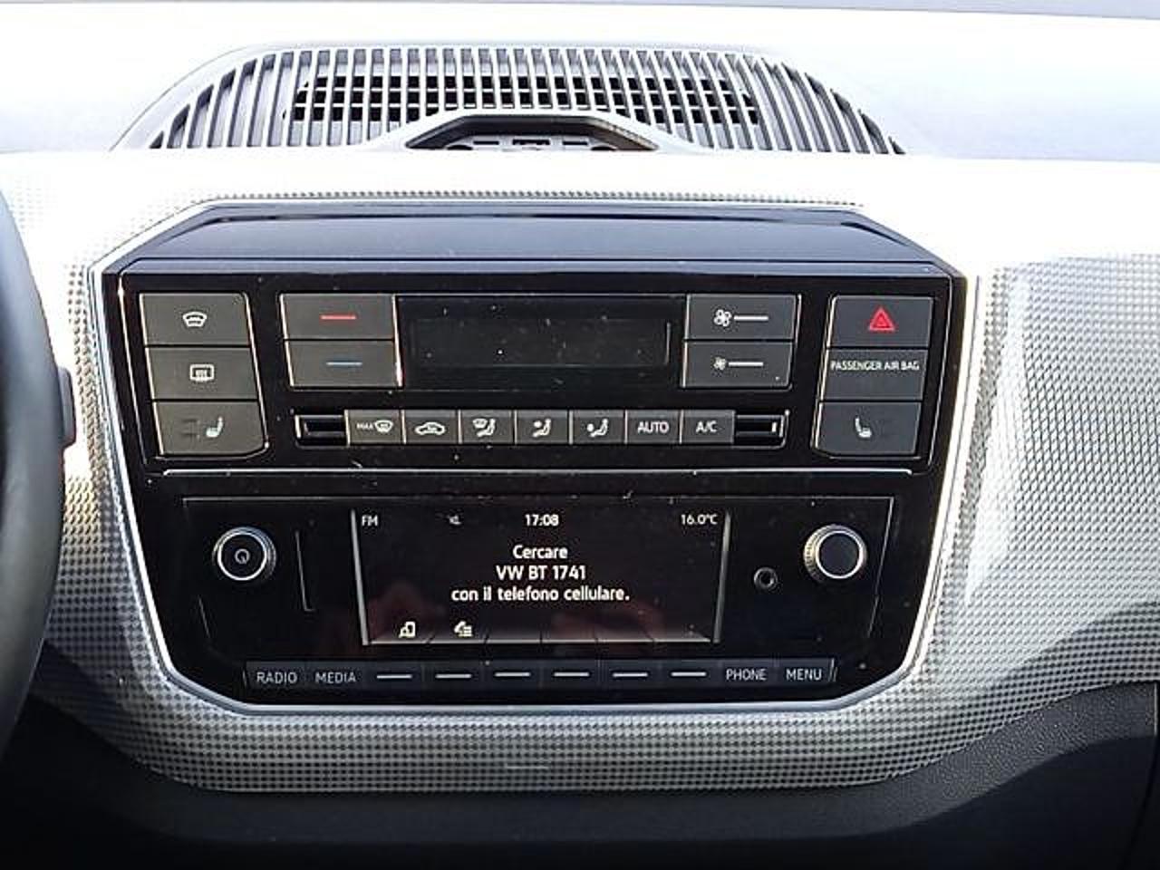 Volkswagen Volkswagen Up usata 12