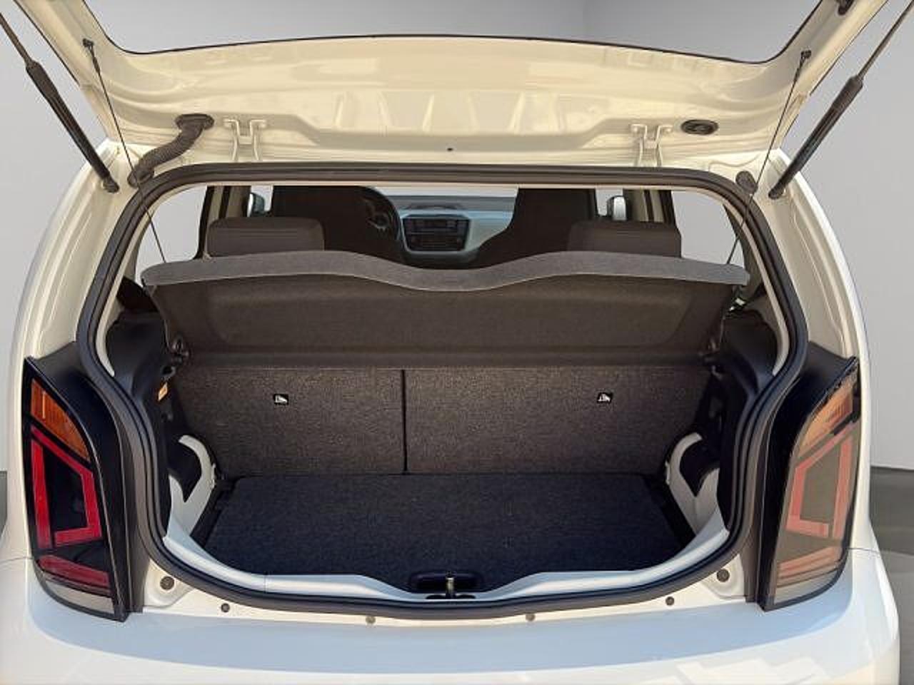 Volkswagen Volkswagen Up usata 14