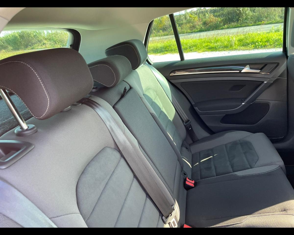 Volkswagen Volkswagen Golf usata, con Caricabatterie di bordo da 22 kW