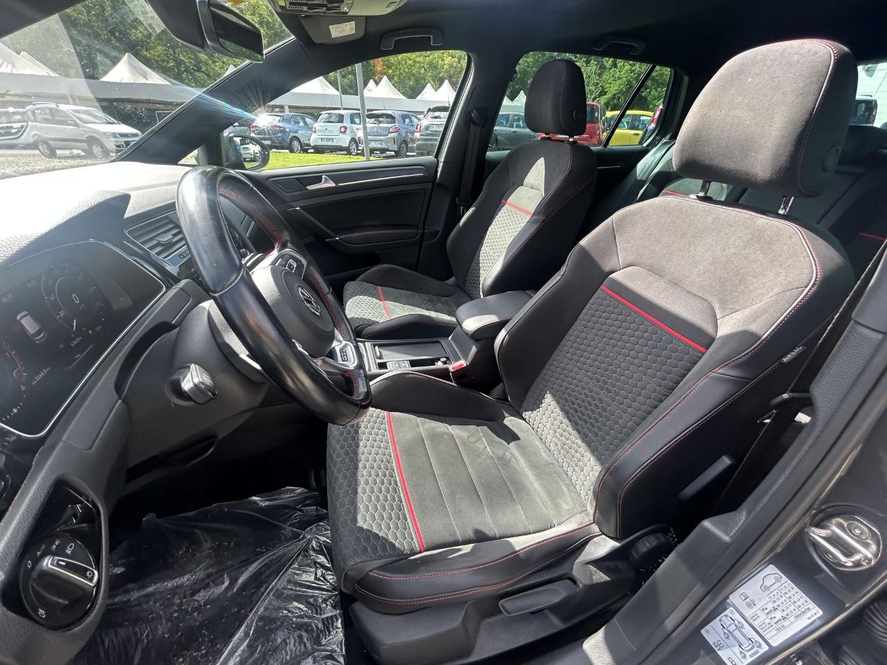 Volkswagen Volkswagen Golf usata, con airbag
