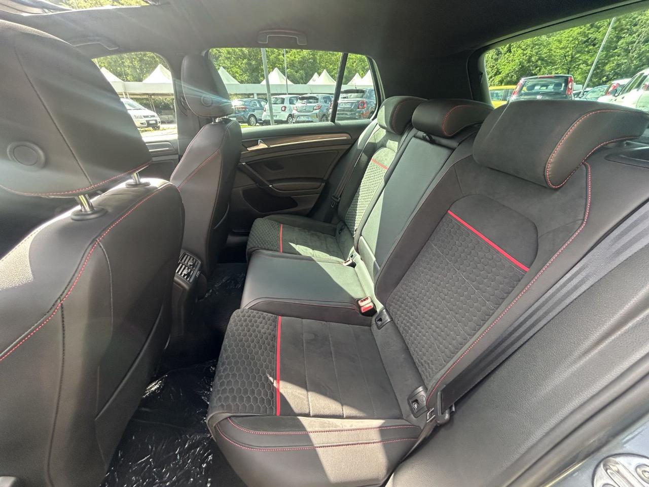 Volkswagen Volkswagen Golf usata, con autoradio