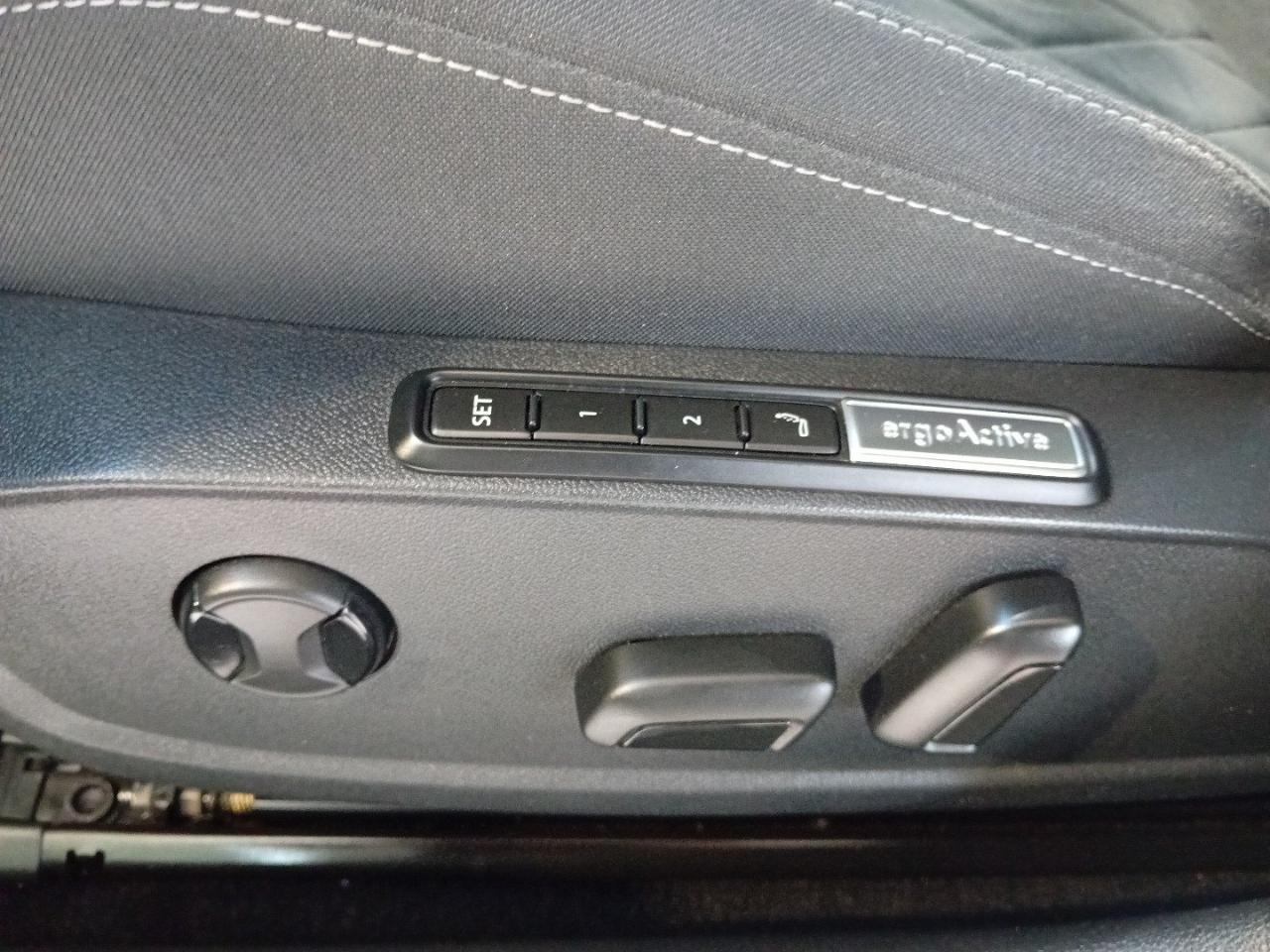 Volkswagen Volkswagen Golf usata, con climatizzatore
