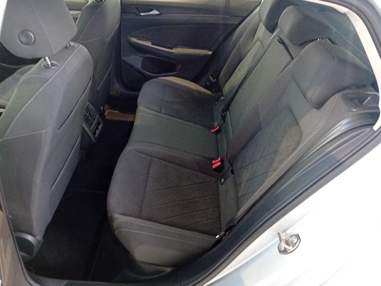 Volkswagen Volkswagen Golf usata, con park distance control