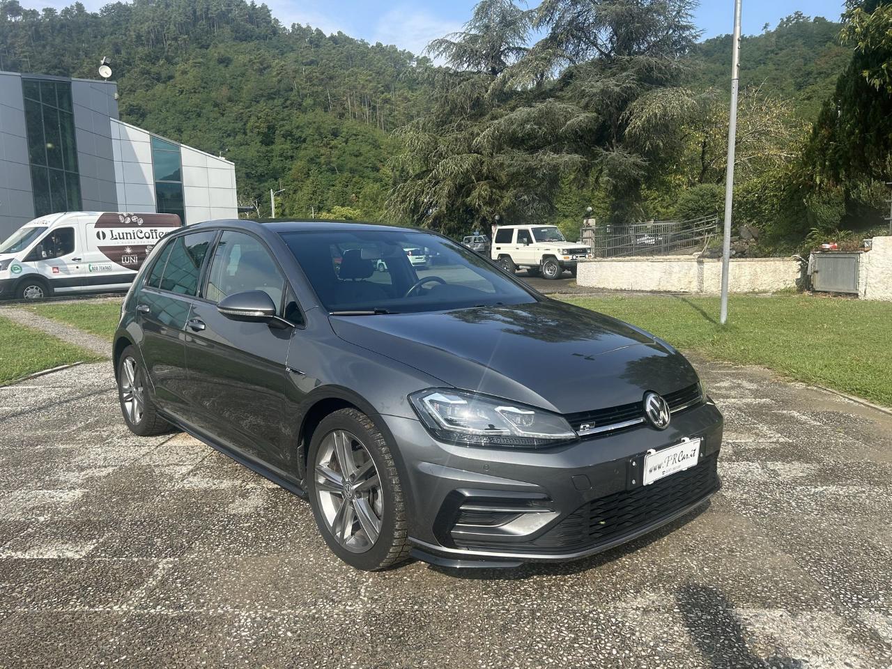 Volkswagen Volkswagen Golf GOLF 1.6 tdi Highline 115cv R LINE
