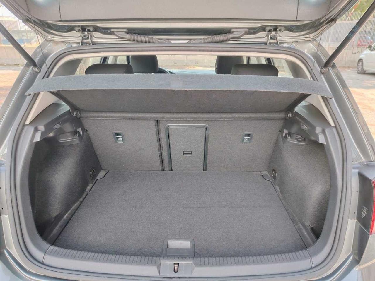 Volkswagen Volkswagen Golf usata, con 4 cilindri