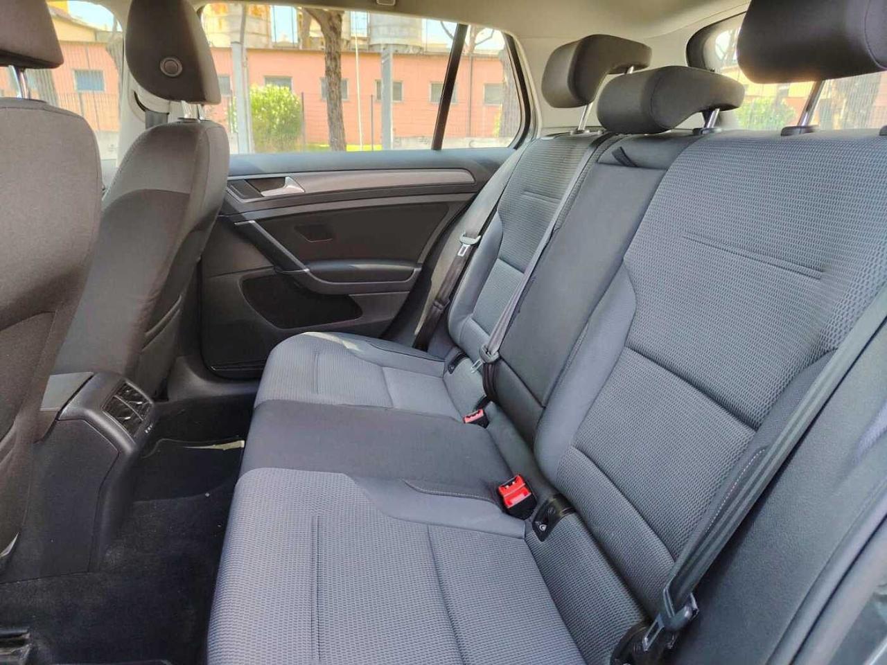 Volkswagen Volkswagen Golf usata, con 4x Airbag (fontali + laterali)
