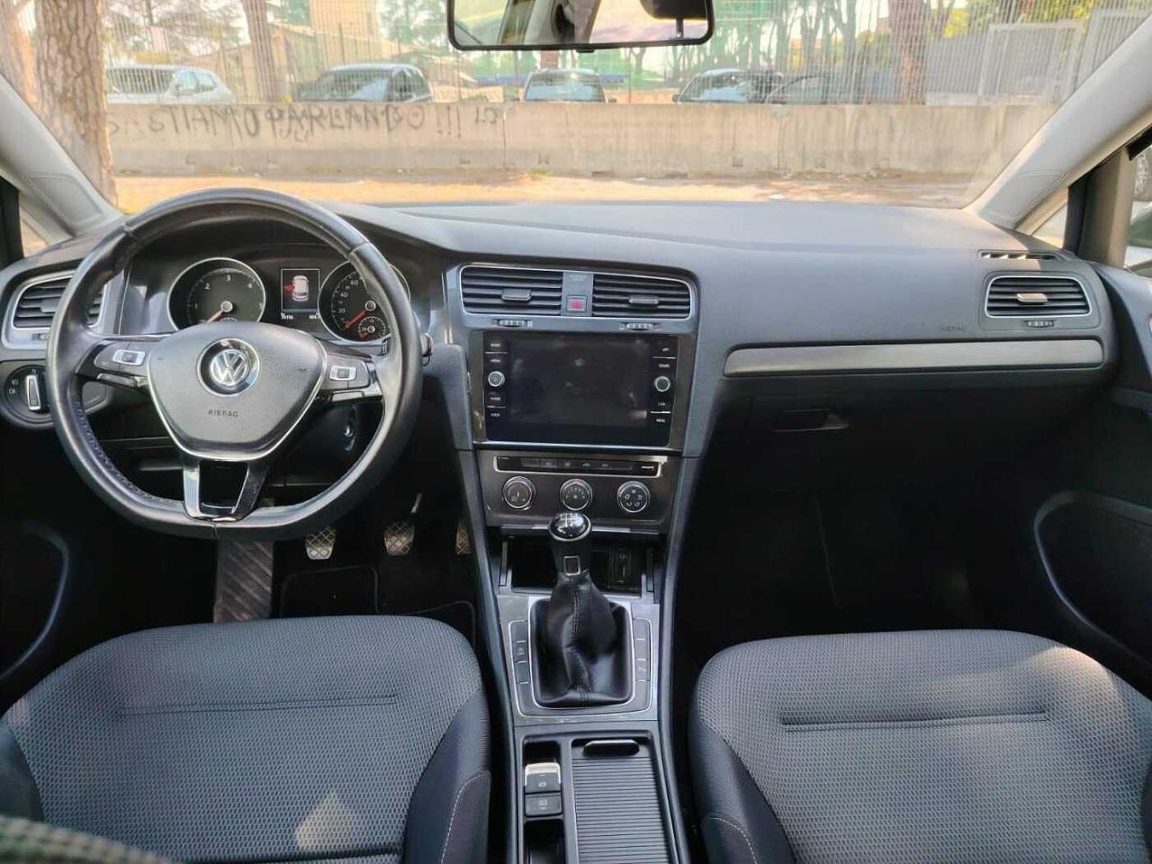 Volkswagen Volkswagen Golf usata, con cerchi in lega leggera