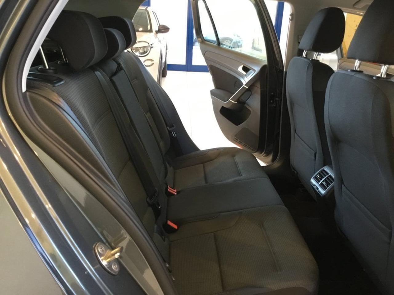 Volkswagen Volkswagen Golf usata, con Caricabatterie di bordo da 7,4 kW