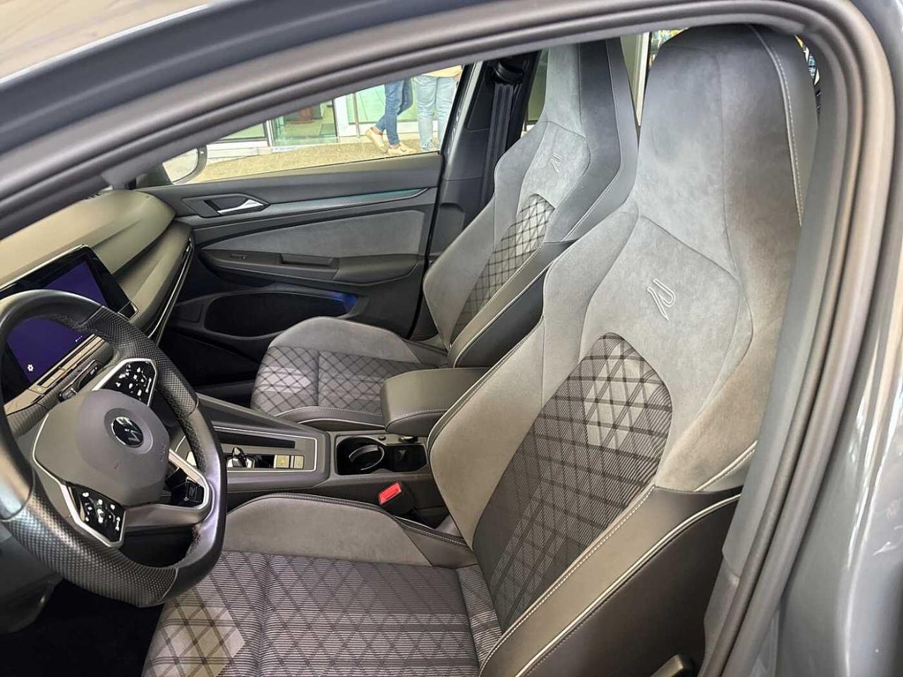 Volkswagen Volkswagen Golf usata, con Caricabatterie di bordo da 7,4 kW