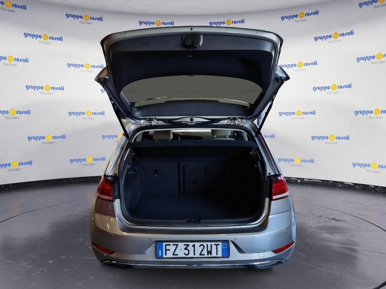 Volkswagen Volkswagen Golf usata, con Caricabatterie di bordo da 22 kW