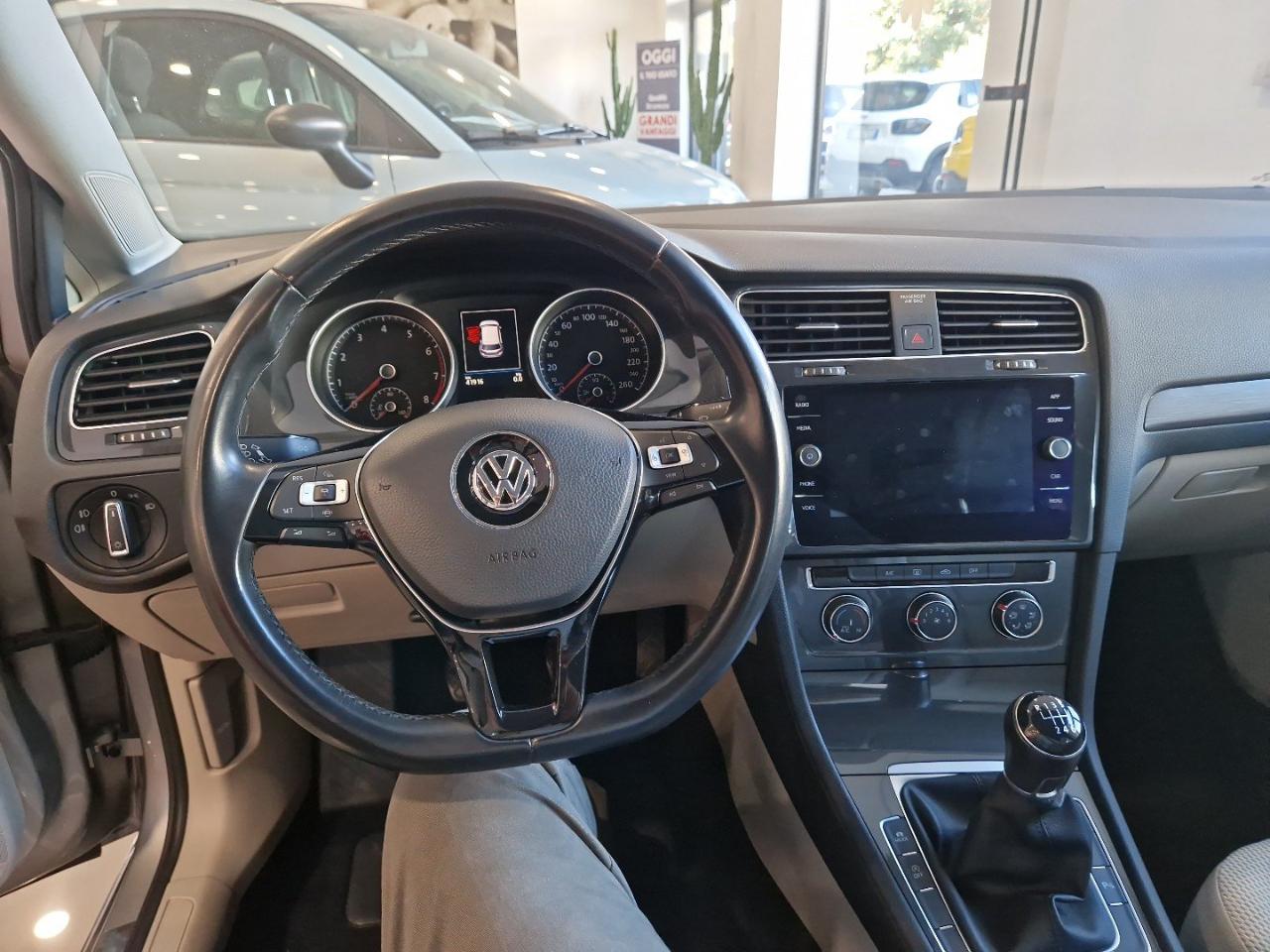 Volkswagen Volkswagen Golf usata, con Caricabatterie di bordo da 7,4 kW