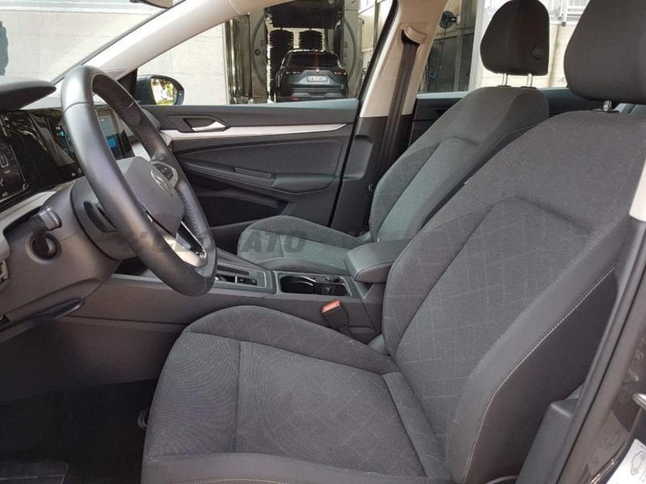 Volkswagen Volkswagen Golf usata, con Caricabatterie di bordo da 7,4 kW