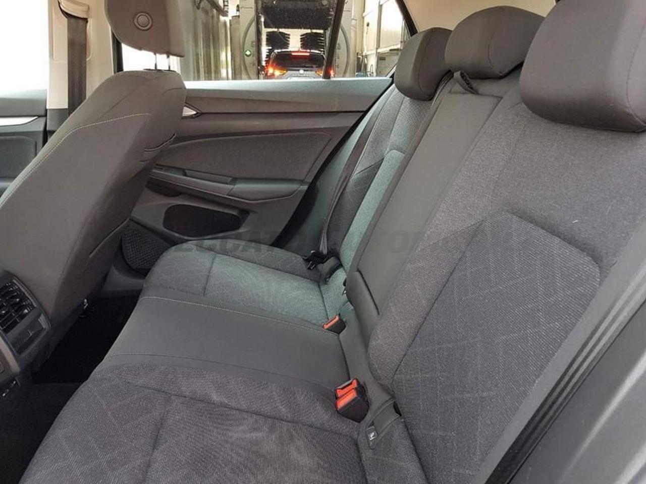 Volkswagen Volkswagen Golf usata, con GPS