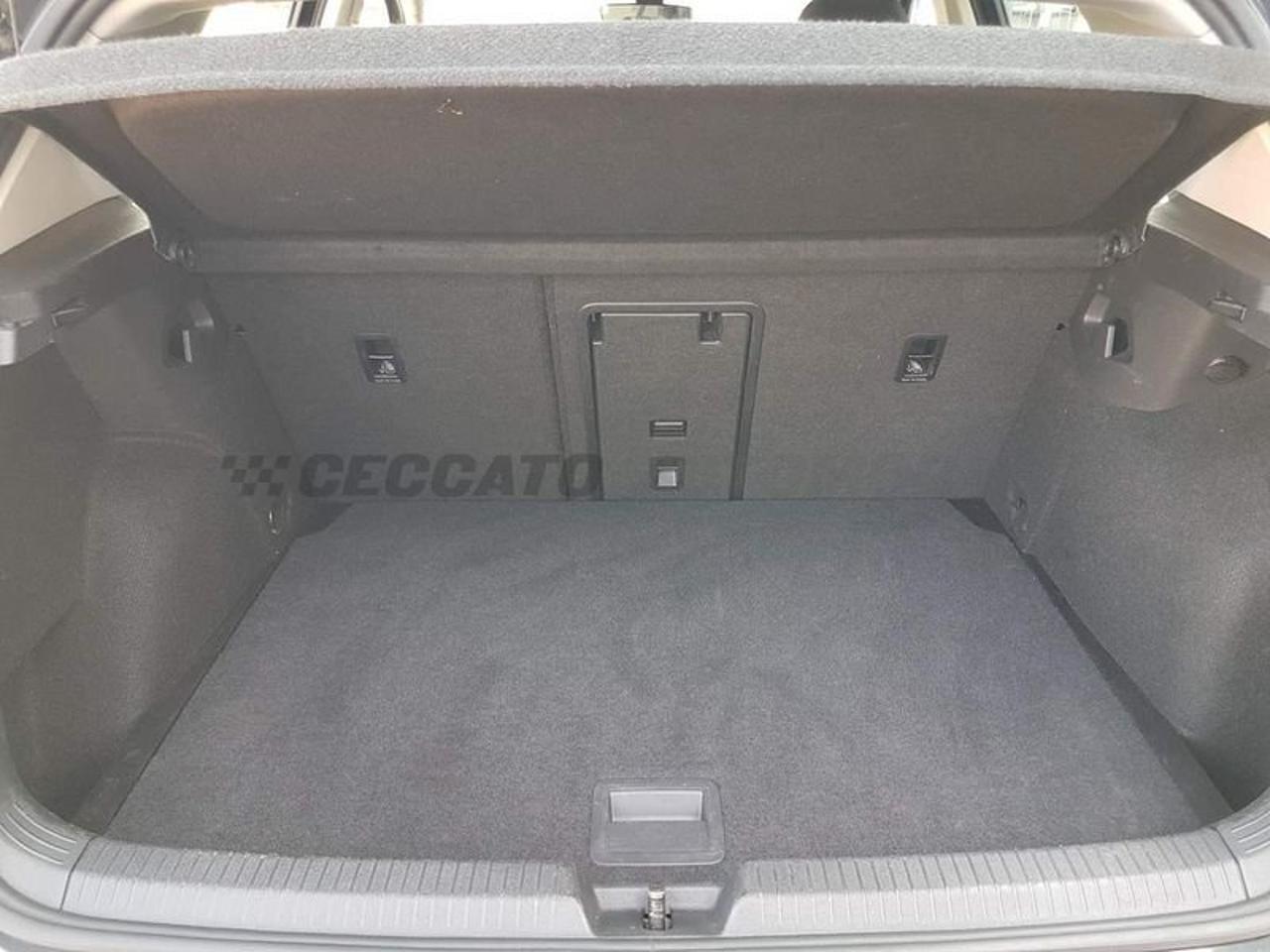 Volkswagen Volkswagen Golf usata, con Isofix
