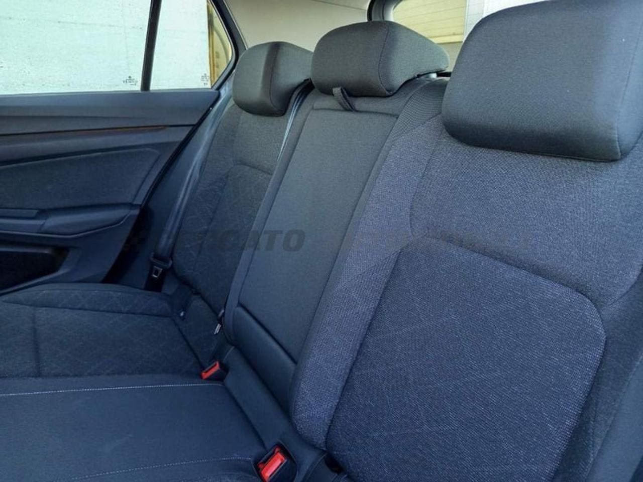 Volkswagen Volkswagen Golf usata, con GPS