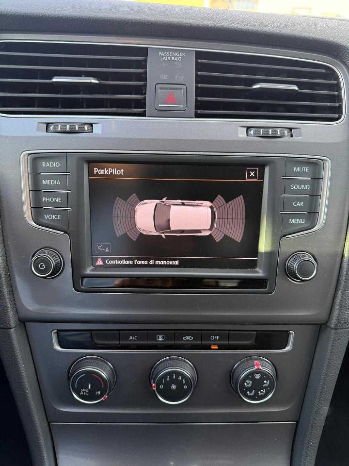 Volkswagen Volkswagen Golf usata 1