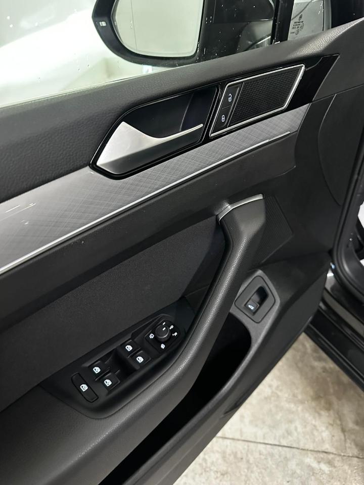 Volkswagen Volkswagen Passat usata, con airbag