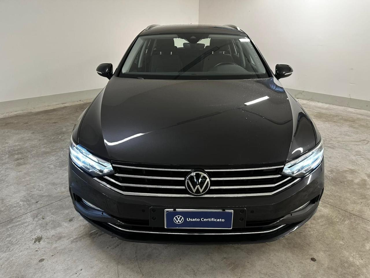Volkswagen Volkswagen Passat usata, con park distance control