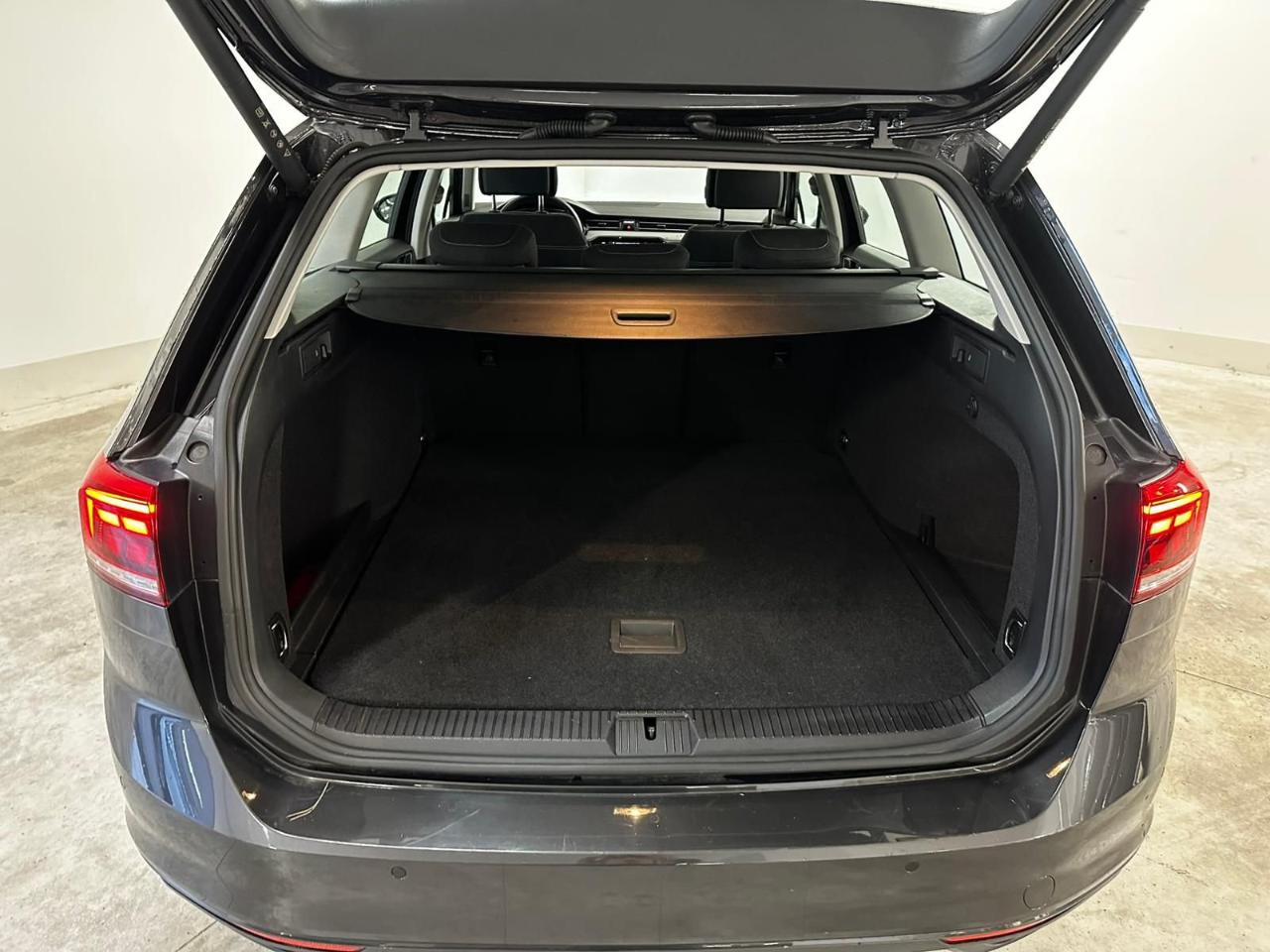 Volkswagen Volkswagen Passat usata 17