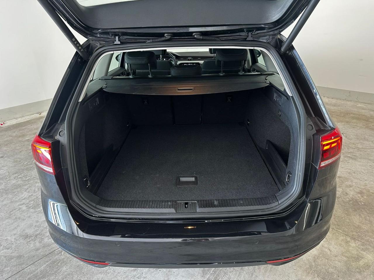 Volkswagen Volkswagen Passat usata 17