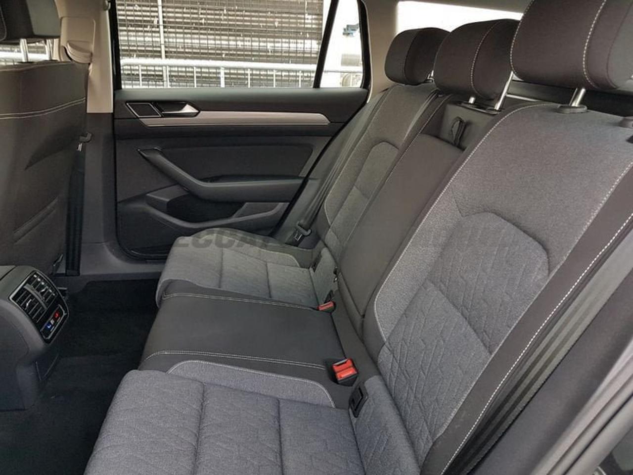 Volkswagen Volkswagen Passat usata, con servo sterzo