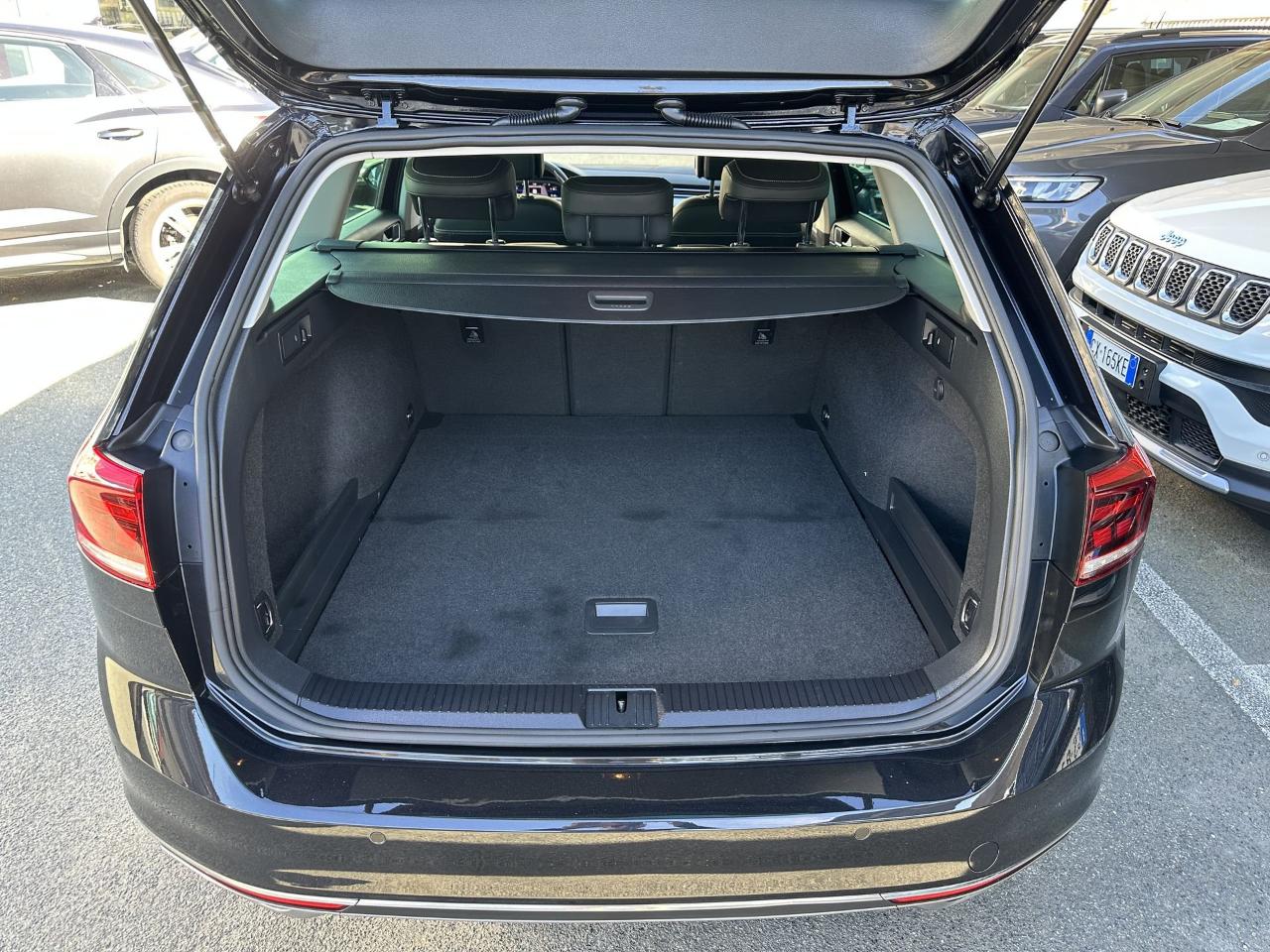 Volkswagen Volkswagen Passat usata 21