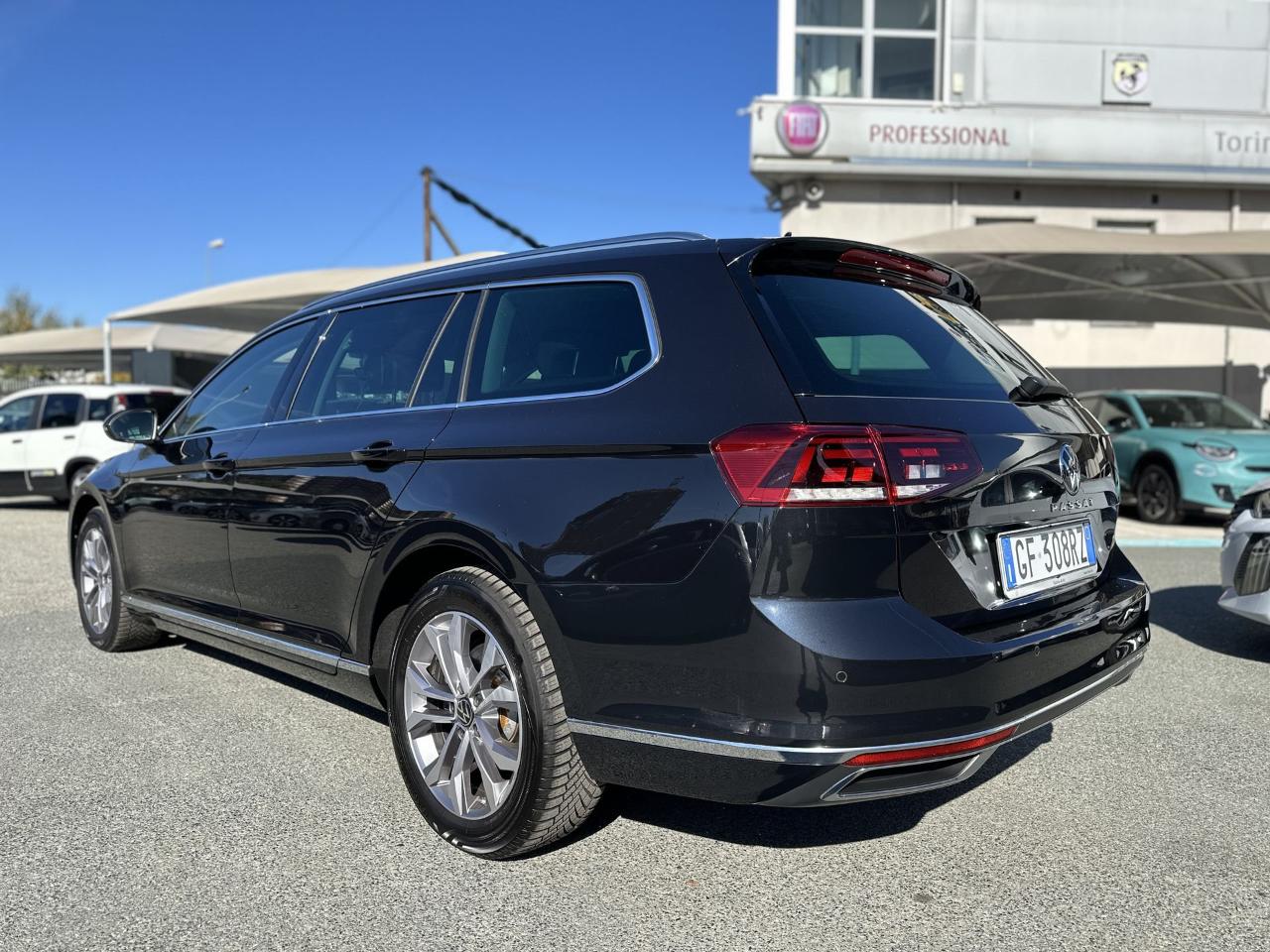 Volkswagen Volkswagen Passat usata 24