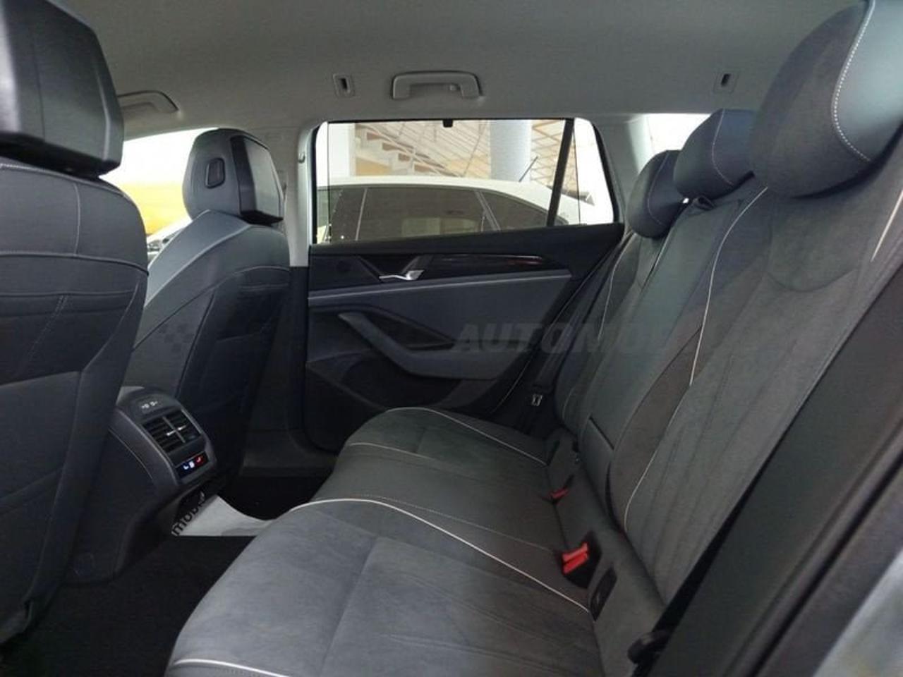 Volkswagen Volkswagen Passat usata 16