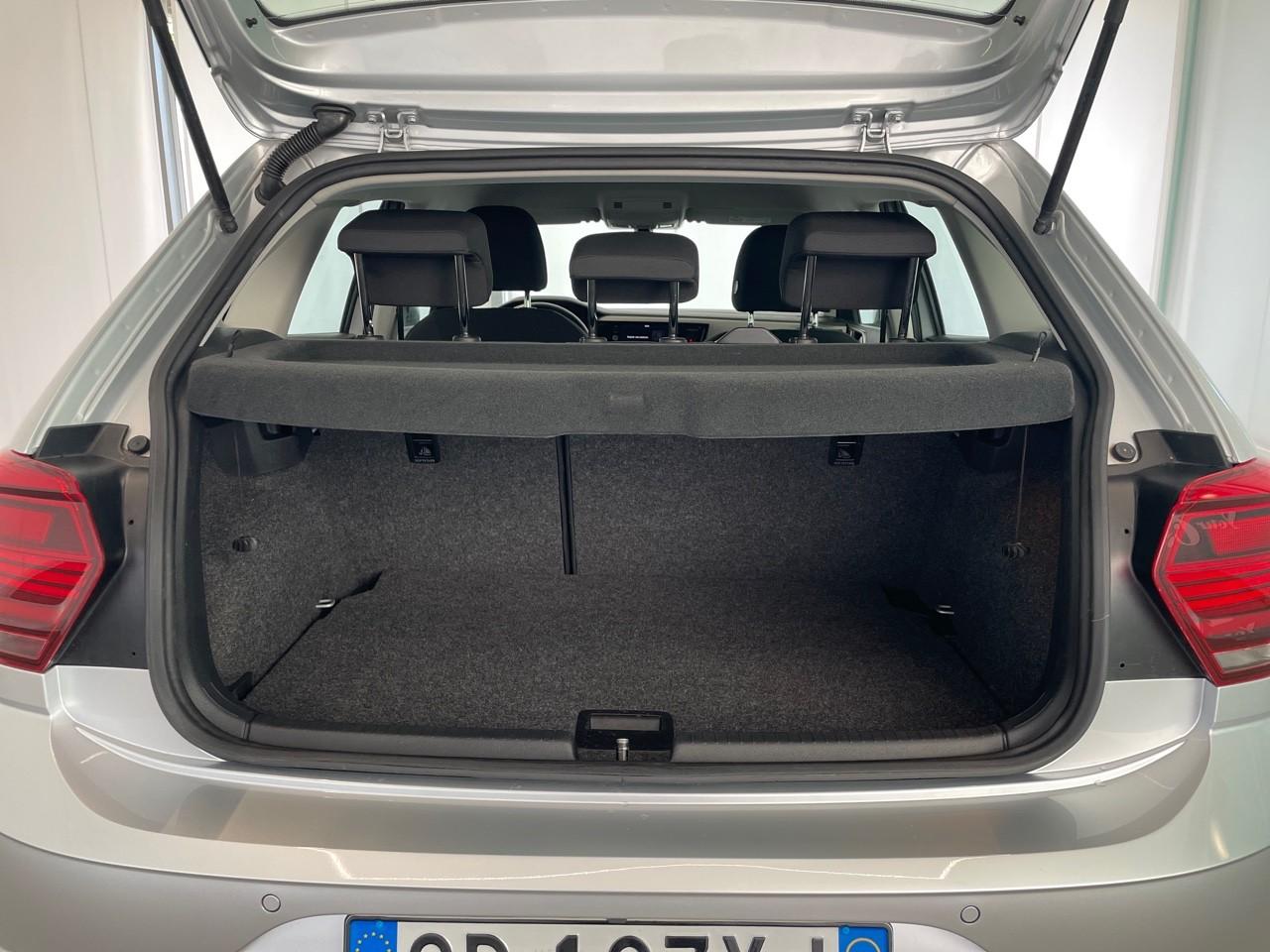 Volkswagen Volkswagen Polo usata, con comandi audio al volante