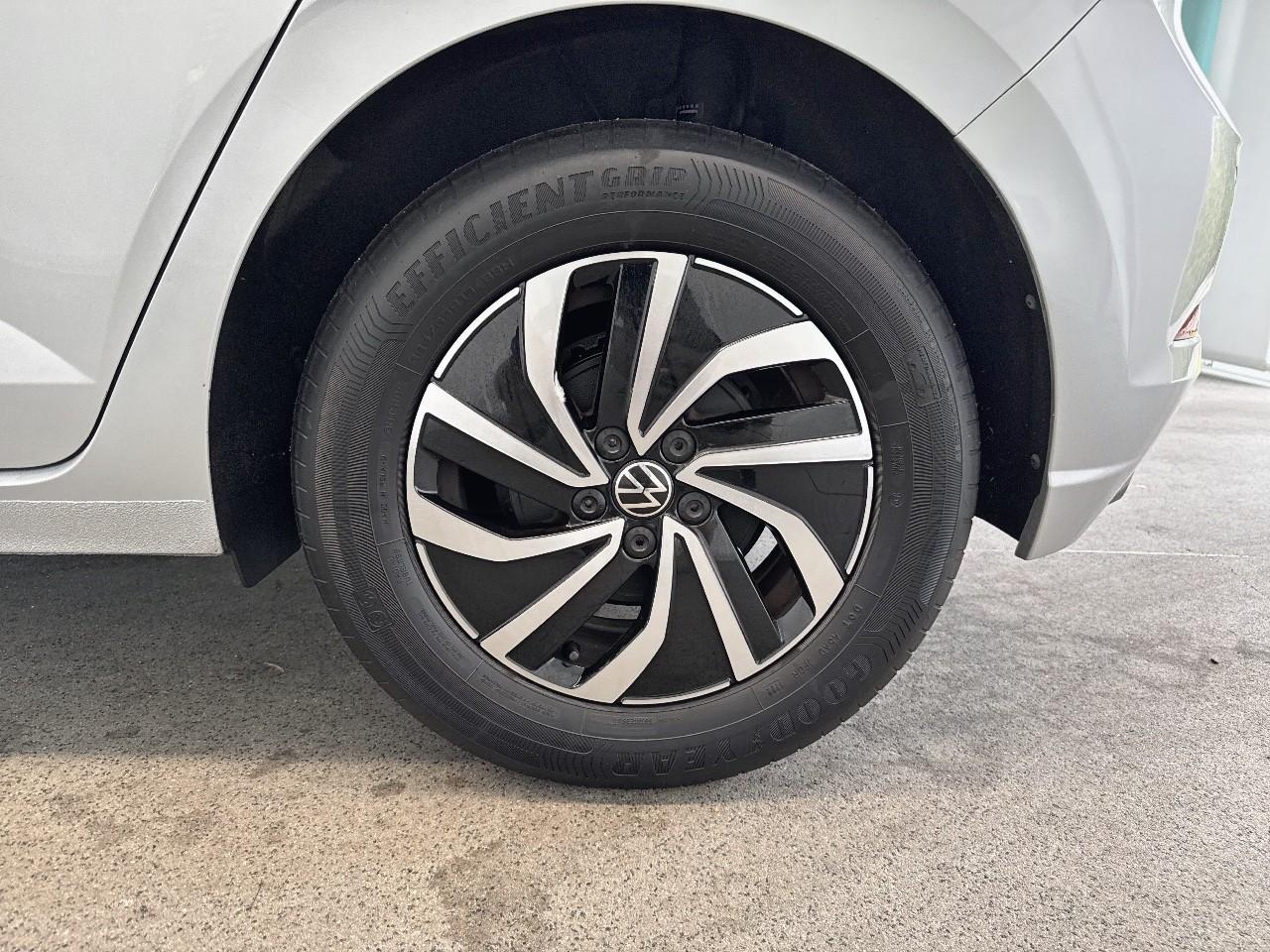 Volkswagen Volkswagen Polo usata, con 6 altoparlanti