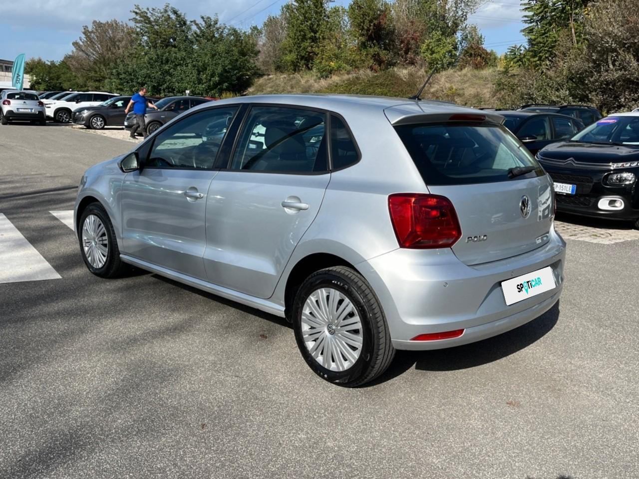 Volkswagen Volkswagen Polo usata, con copertura bagagli rigida