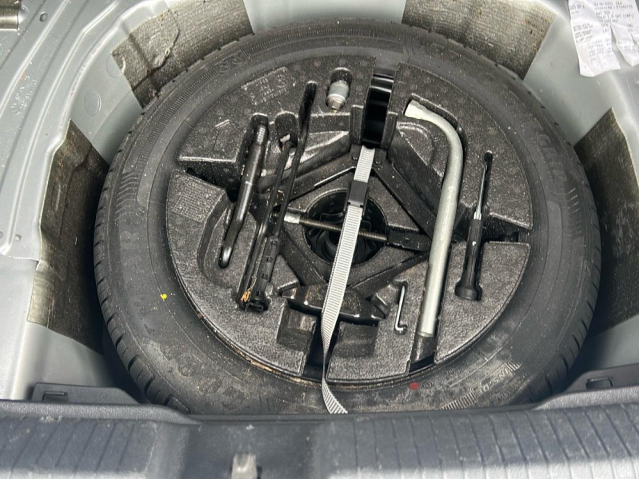 Volkswagen Volkswagen Polo usata 2