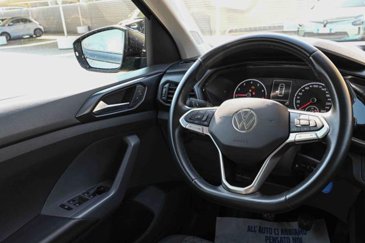 Volkswagen Volkswagen T-Cross usata 13