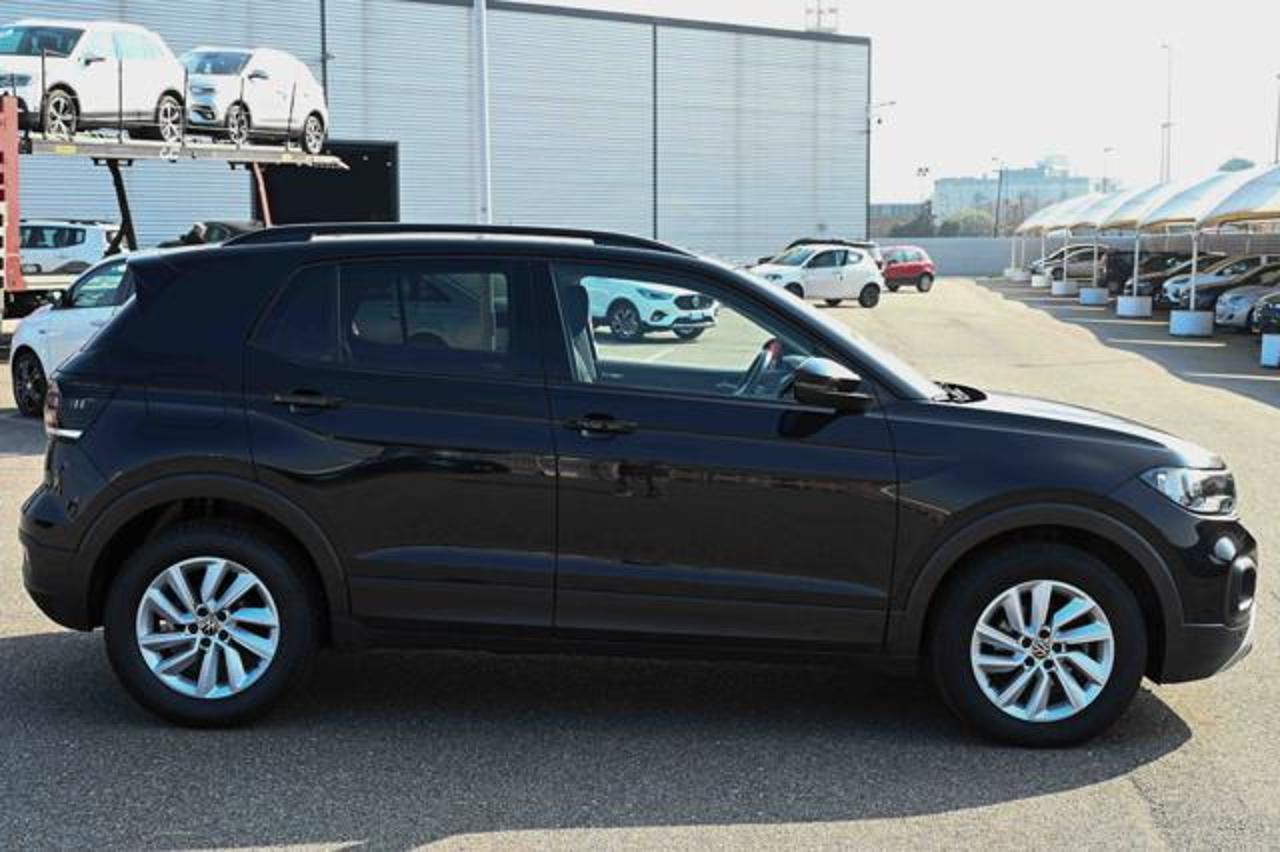 Volkswagen Volkswagen T-Cross usata 16